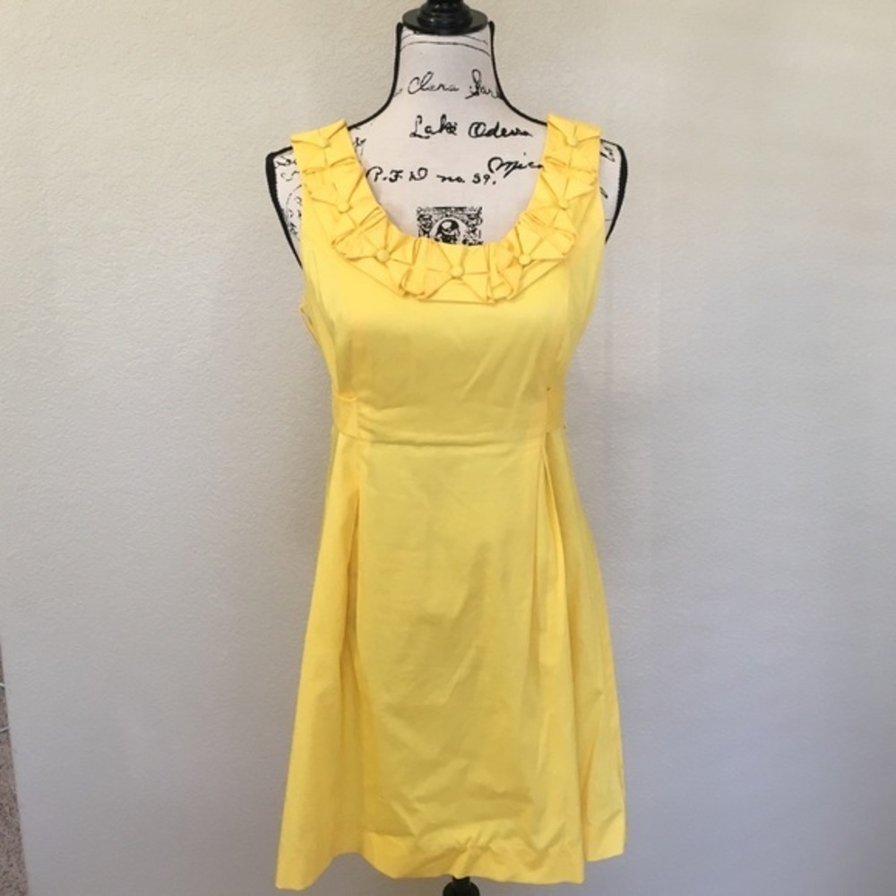 Yellow dress in like new condition